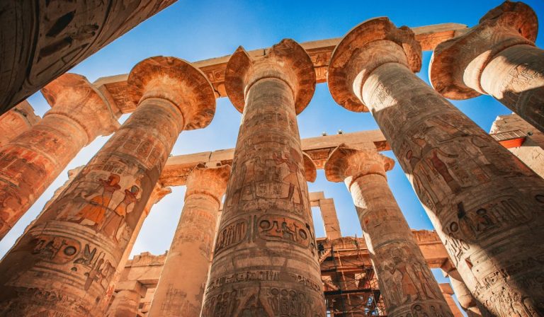 卡纳克神庙的圆柱